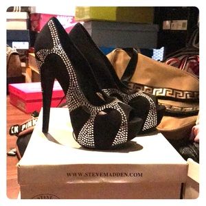 New, Steve Madden Heels, size 7